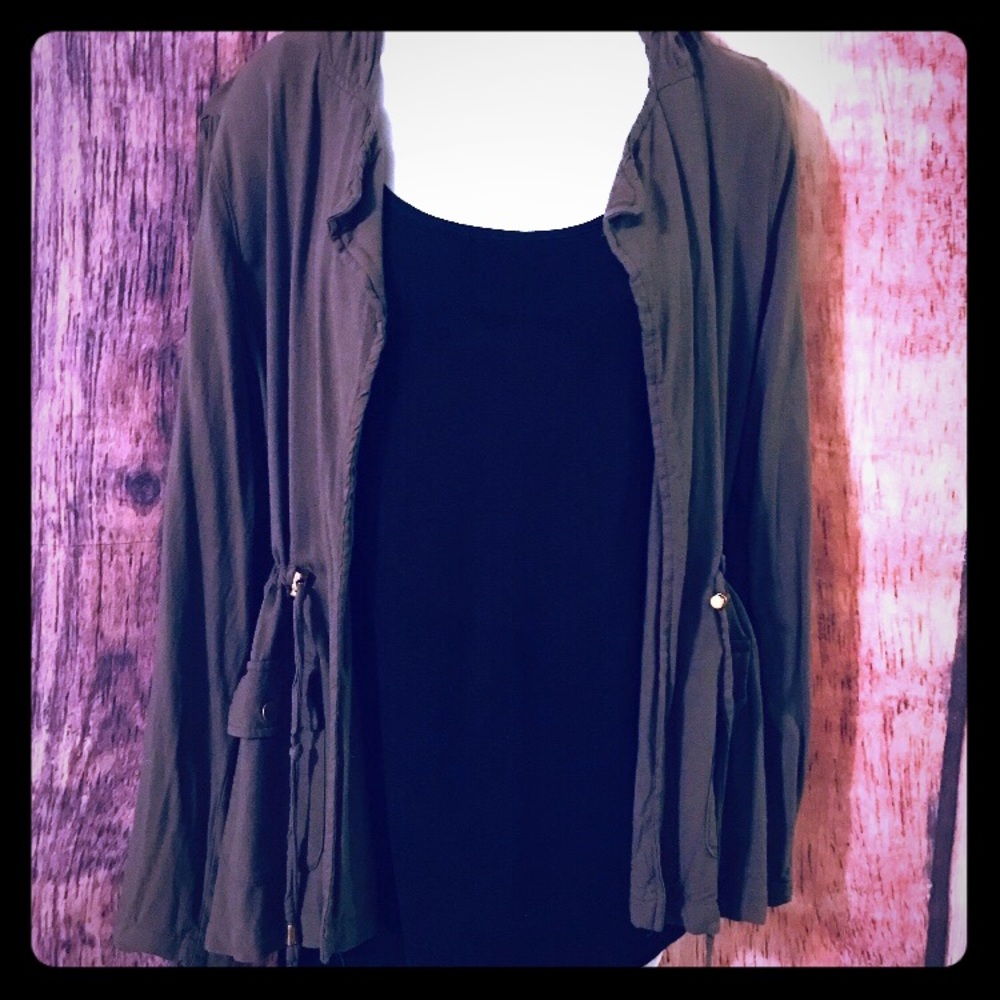 Charlotte Russe Long Sleeve Hooded Top